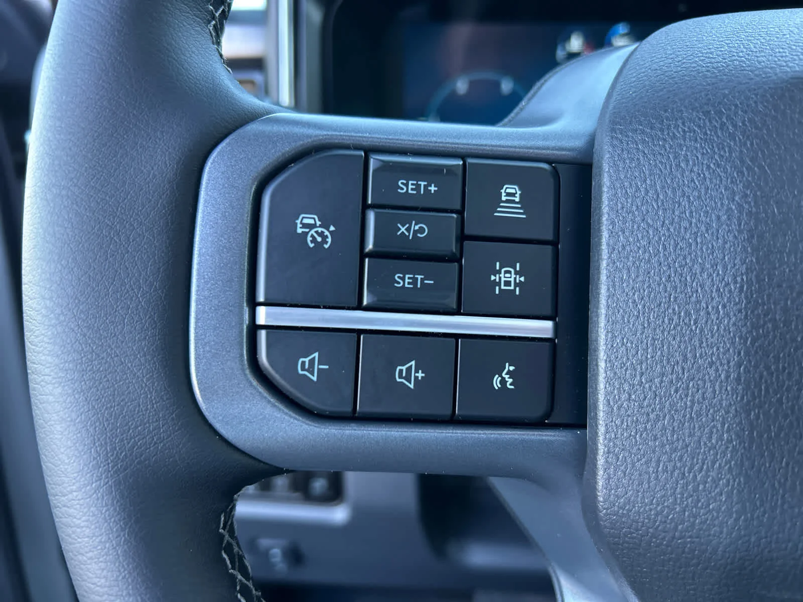 New 2026 Avalanche Ford LARIAT image 29