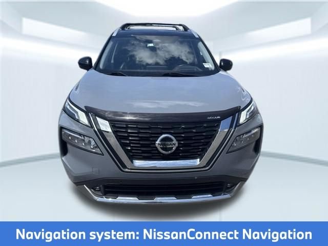 Used 2021 Gray Nissan Platinum image 2