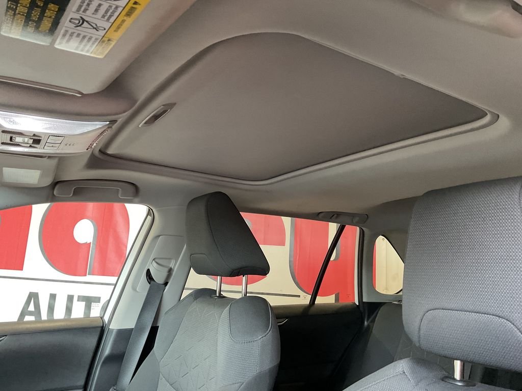 Used 2021 White Toyota XLE image 28