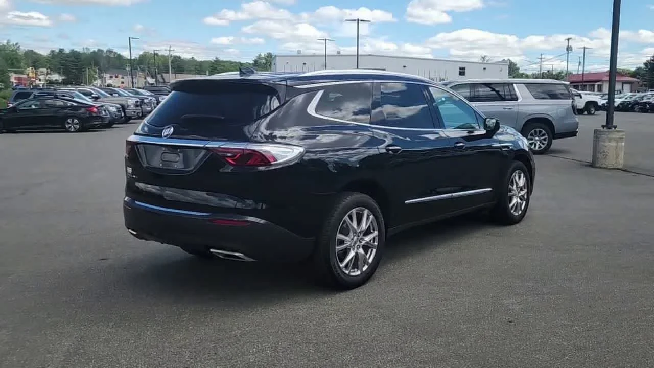 Used 2023 Ebony Twilight Metallic Buick Essence image 8