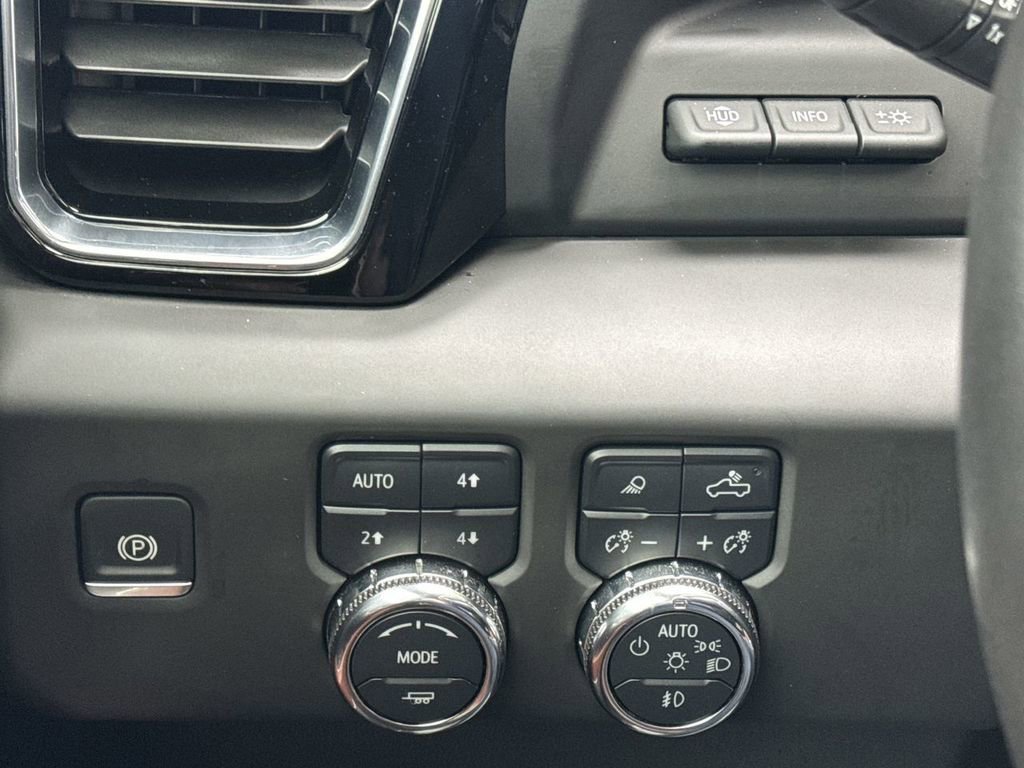 Used 2025 Onyx Black GMC Denali Ultimate image 22