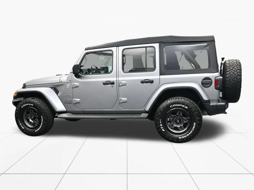 Used 2020 Billet Silver Metallic Jeep Unlimited Sahara image 7