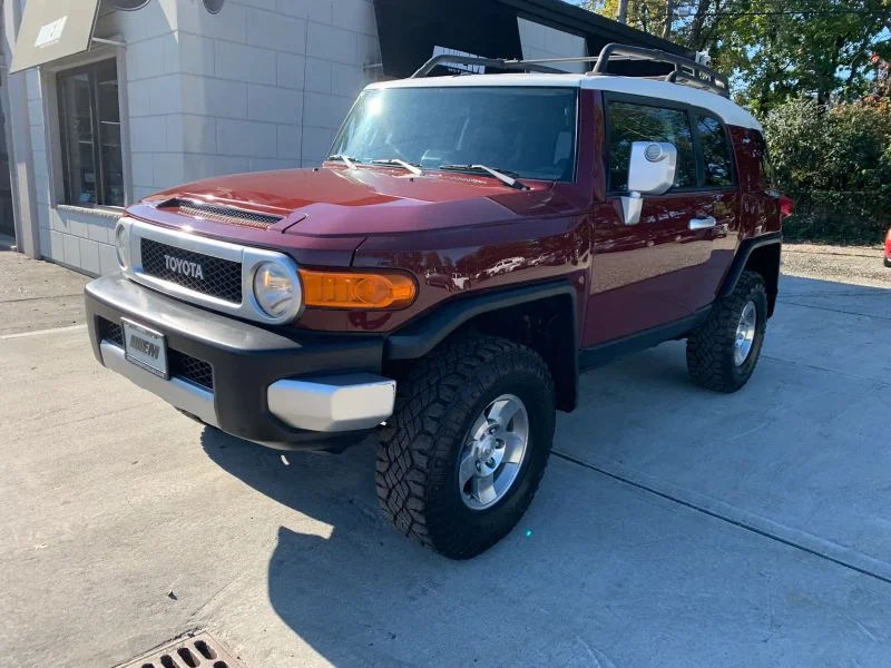 Used 2008 Red Toyota Sport Utility 2D image 4