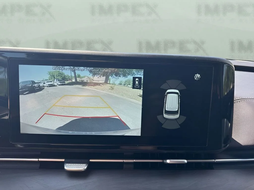 Used 2022  Kia EX image 9