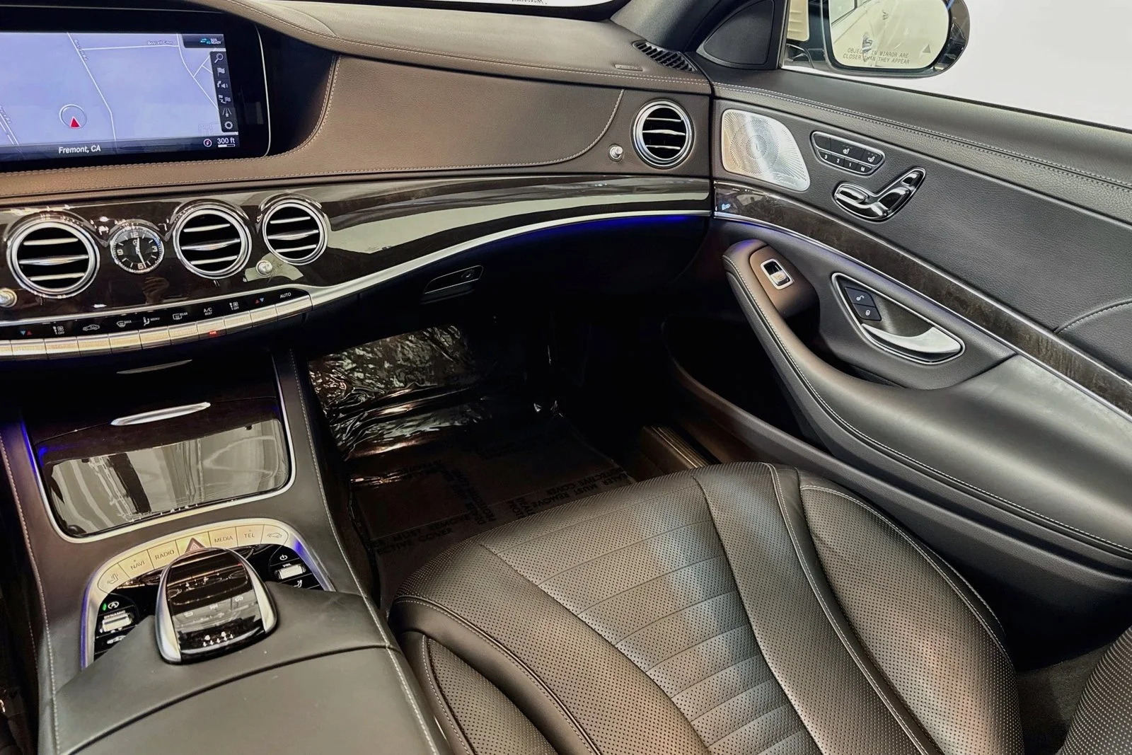 Used 2019 Designo Diamond White Mercedes-Benz S 560 image 22