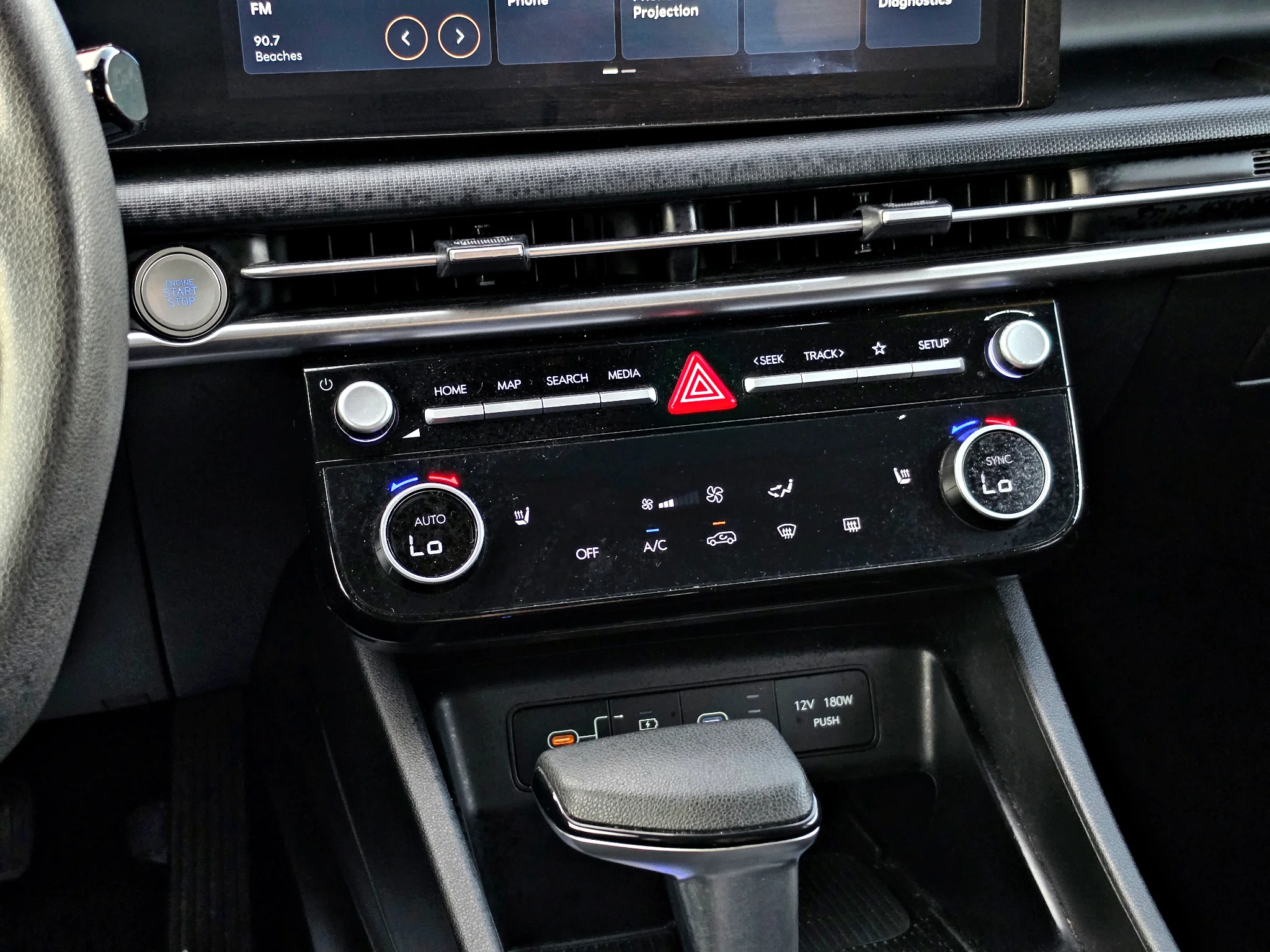 Used 2025 Hampton Gray Hyundai SEL image 17