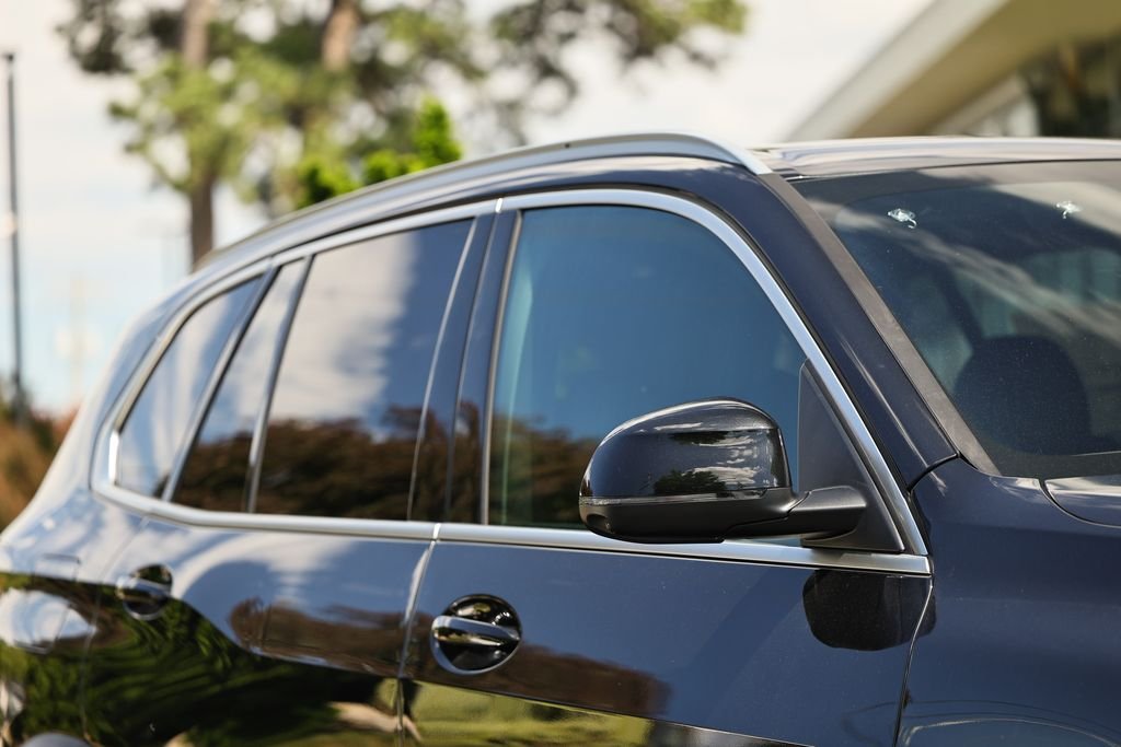 New 2026 Black Sapphire Metallic BMW xDrive50e image 3