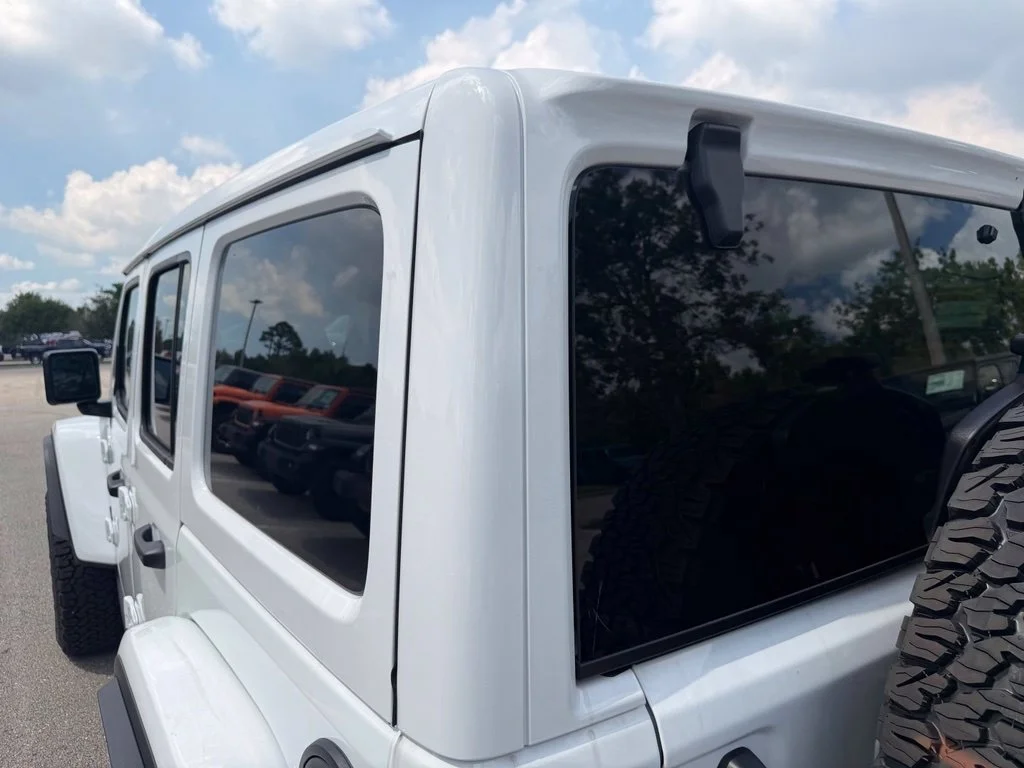 New 2027 Bright White Clear-Coat Paint Jeep Moab 392 image 39