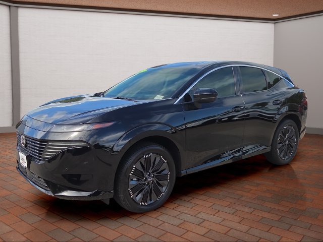 Certified Used 2025 Black Nissan Platinum image 32