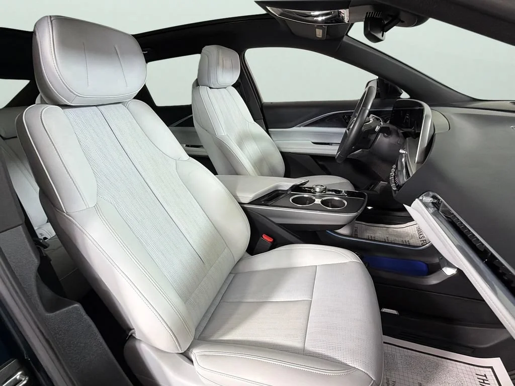 2024 Cadillac LYRIQ Sport 1 - Photo 36