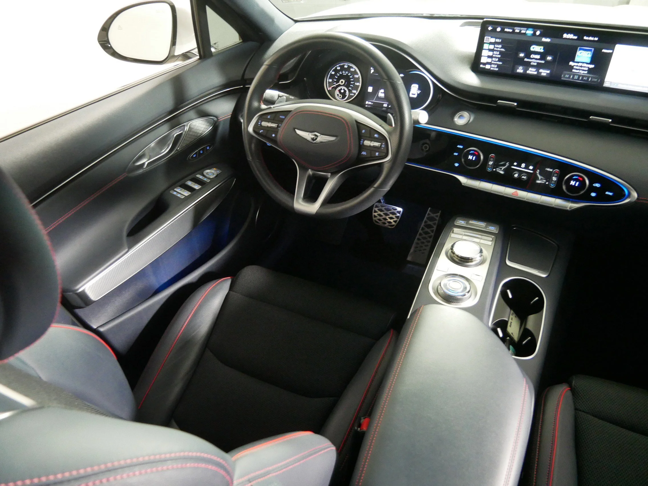 2024 GENESIS GV70 Sport - Photo 9