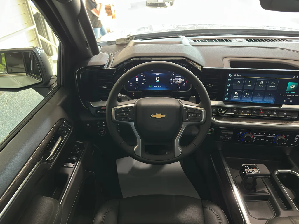 2026 Chevrolet Silverado 1500 LTZ - Photo 8