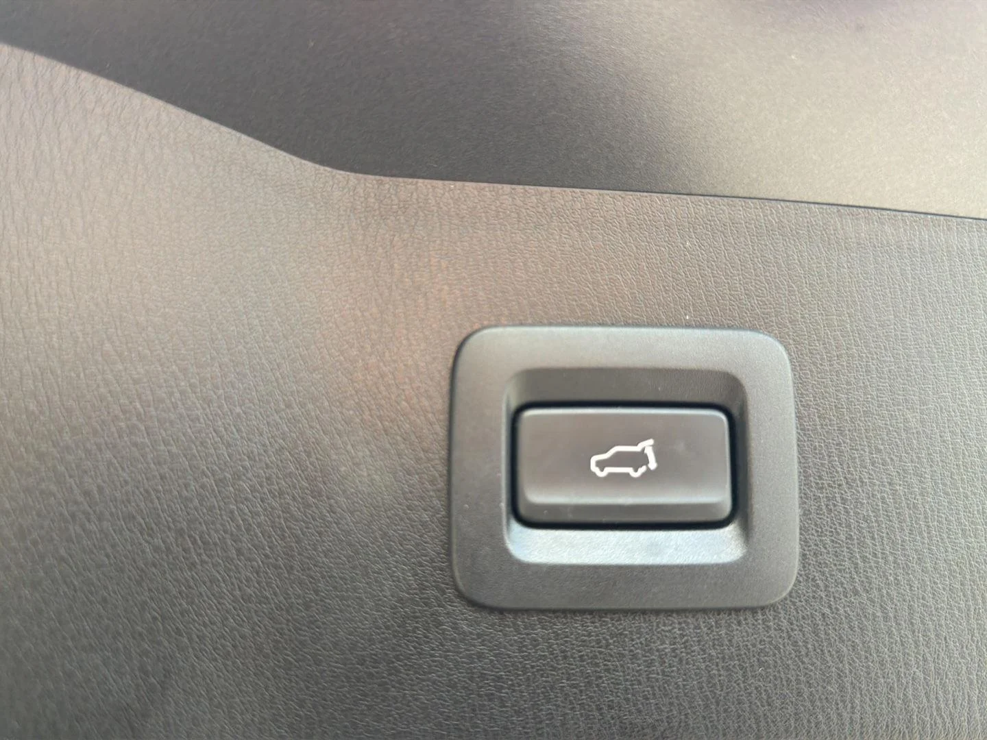 Used 2019 Machine Gray Metallic Mazda Grand Touring image 13