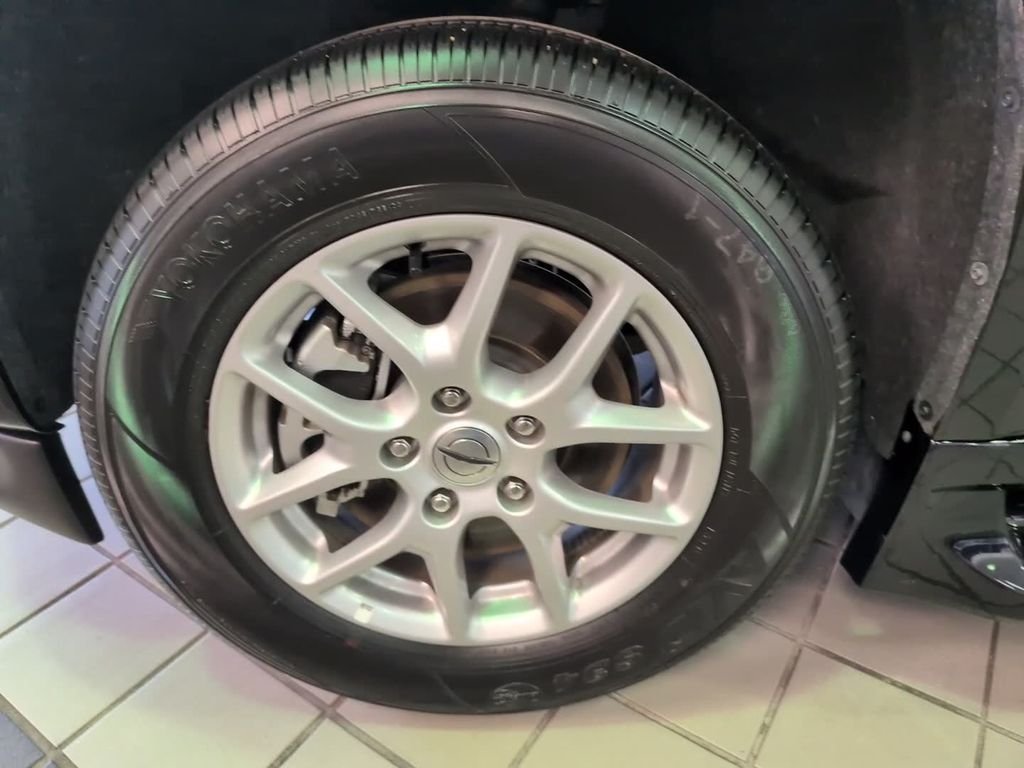 Used 2025 Black Chrysler Mobliity- Braunability - XI image 13
