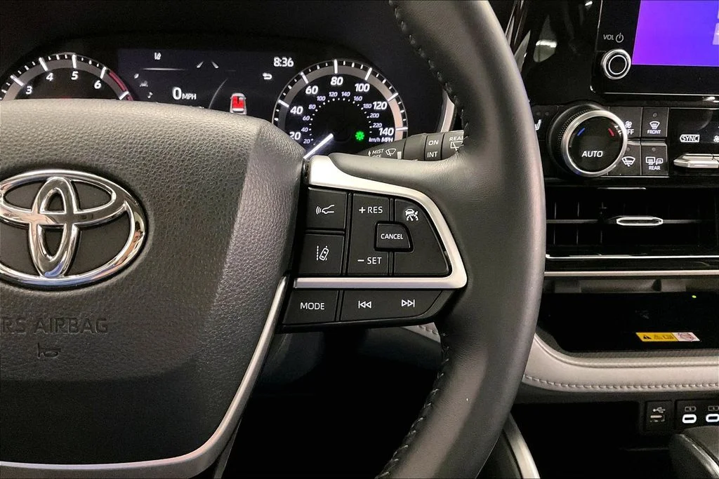 Used 2023 Beige Toyota XLE image 23