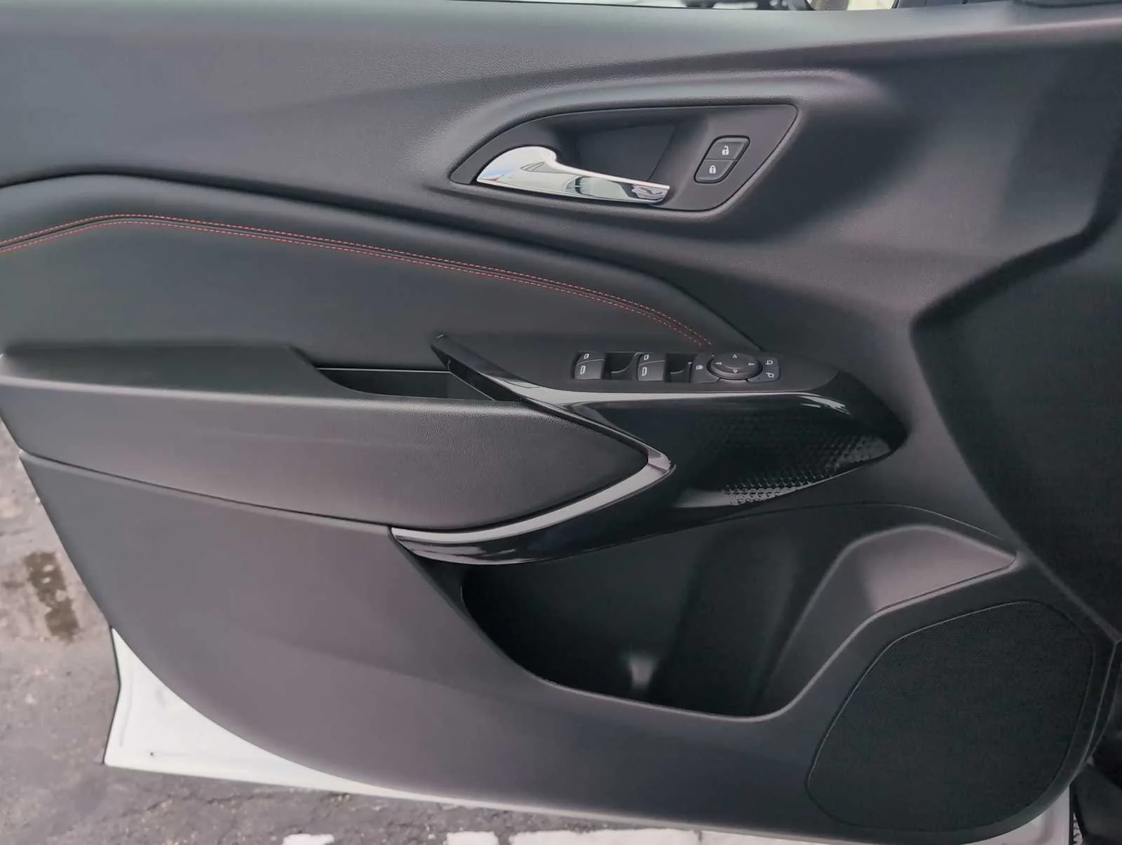 2026 Chevrolet Trax RS - Photo 21