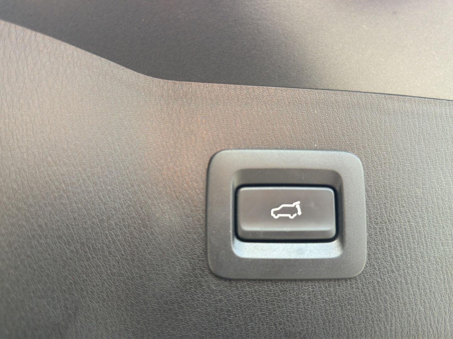Used 2019 Machine Gray Metallic Mazda Grand Touring image 13