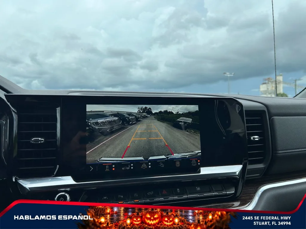 New 2026 Sterling Metallic GMC Elevation image 31