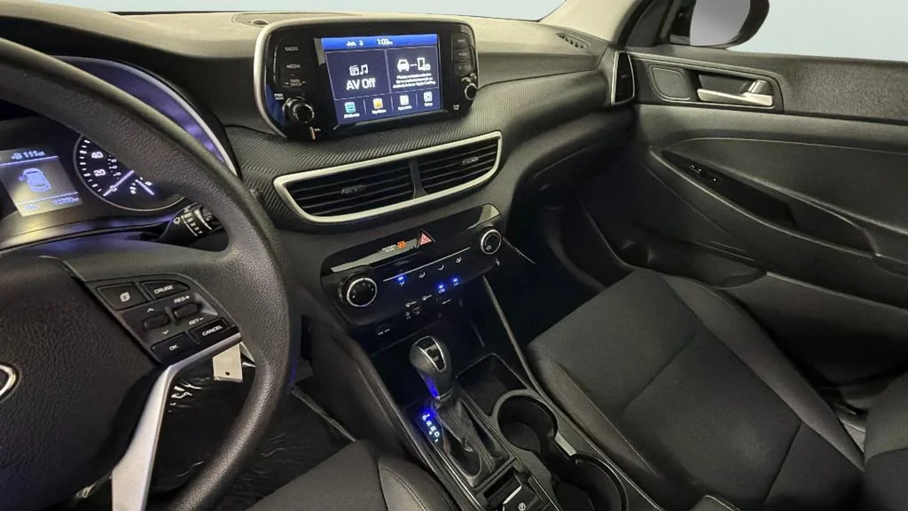 Used 2019 Blue Hyundai SE image 19