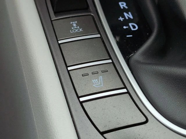 Used 2026 Yellow Hyundai SEL Sport image 19