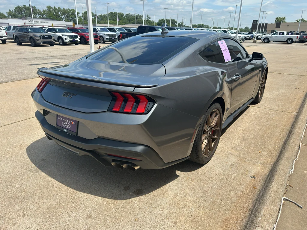 Used 2024 Carbonized Gray Metallic Ford GT Premium image 5