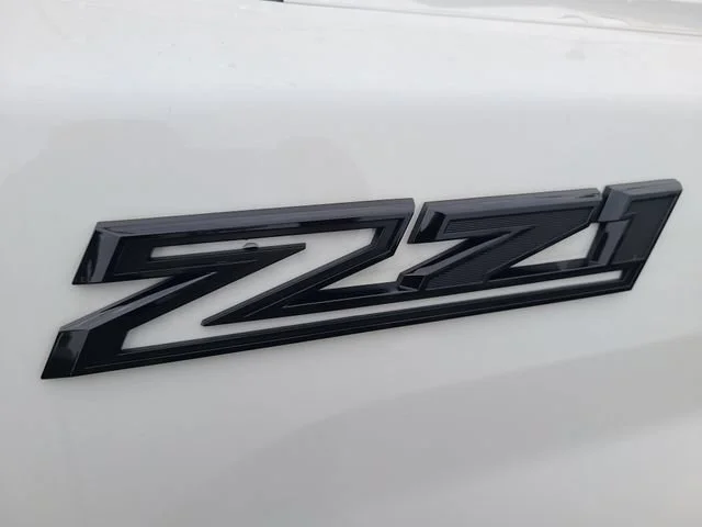New 2026 Summit White Chevrolet LT image 29