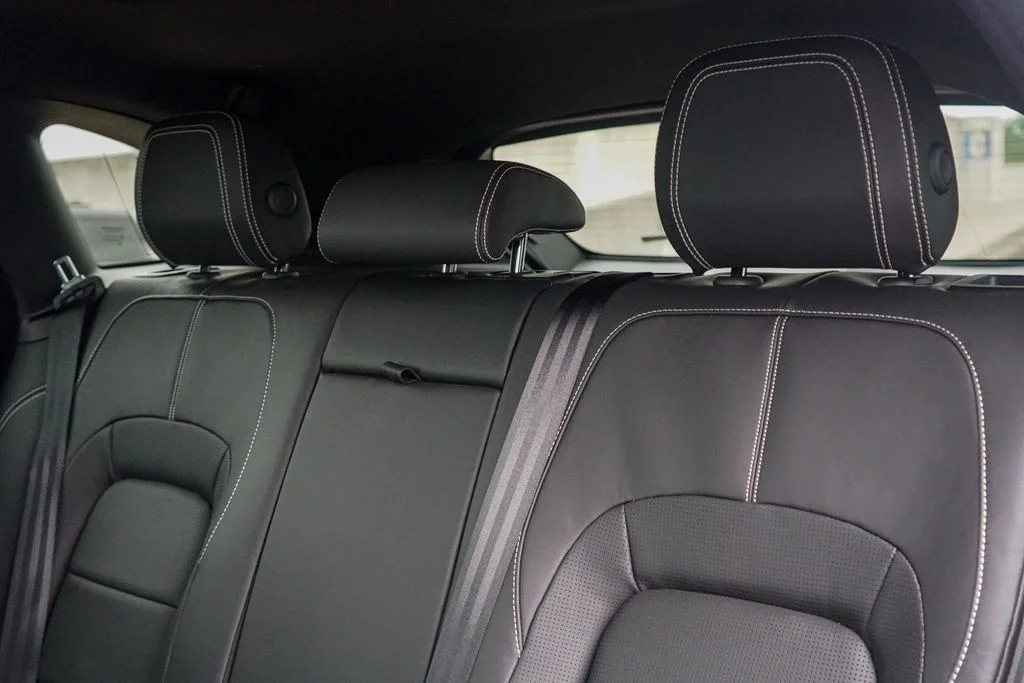 2026 Jaguar F-Pace R-Dynamic S - Photo 23