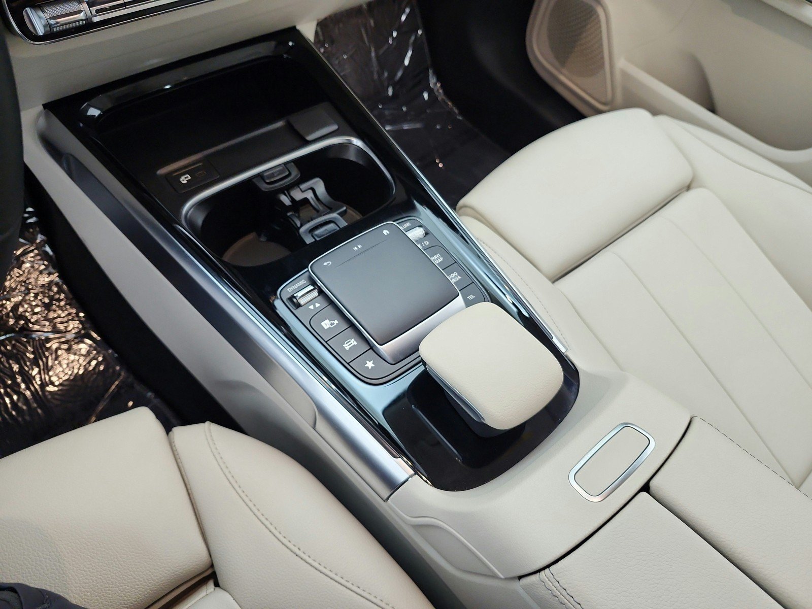 Used 2022 Denim Blue Metallic Mercedes-Benz GLB 250 SUV image 12