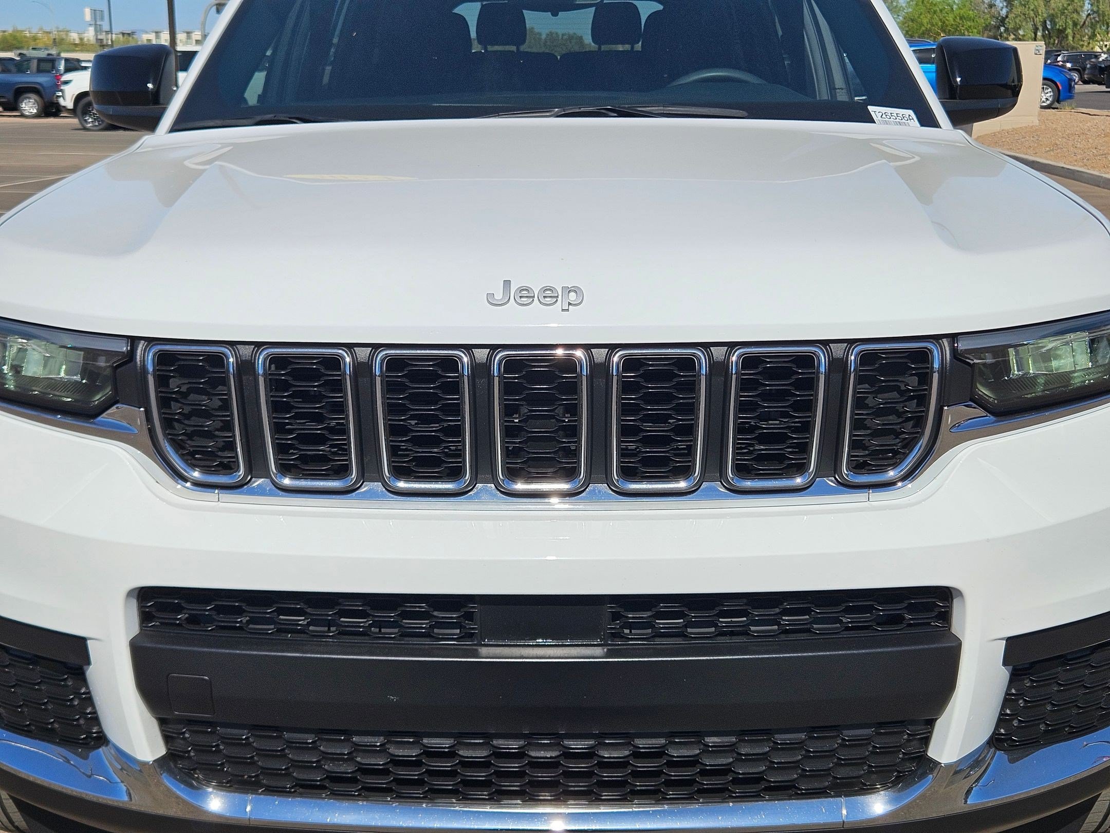 Used 2024 White Jeep Laredo 4x4 image 9