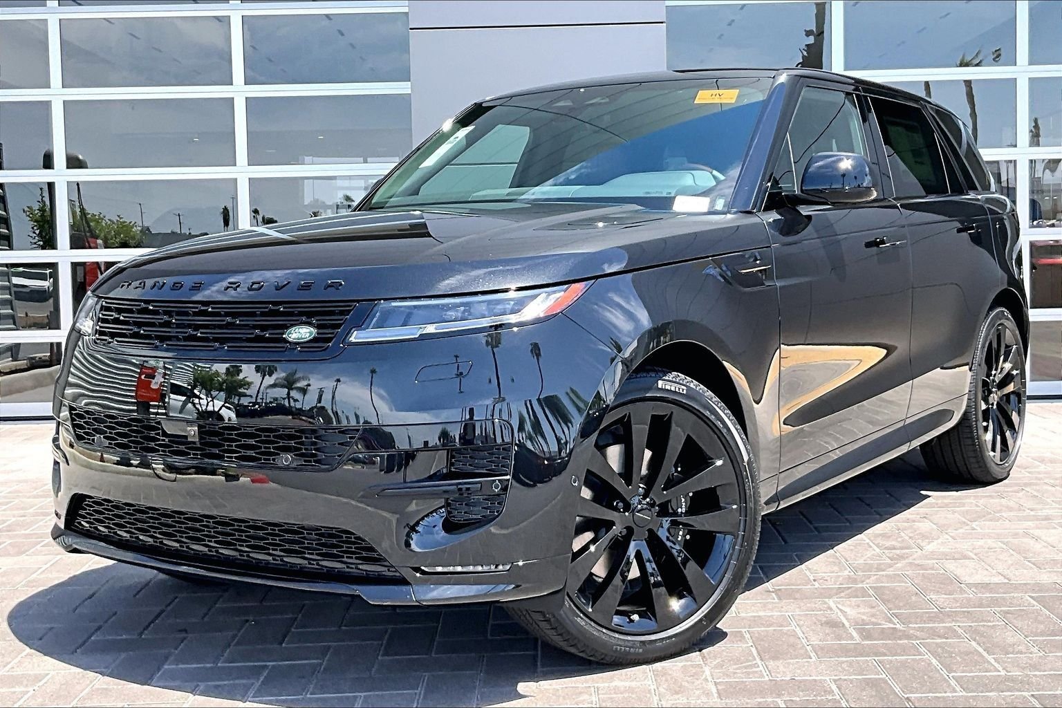 New 2026 Santorini Black Land Rover Dynamic SE image 1
