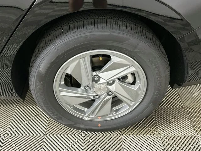 New 2026 Black Hyundai SE image 20