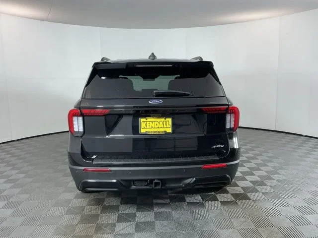 New 2026 Agate Black Metallic Ford ST-Line image 6