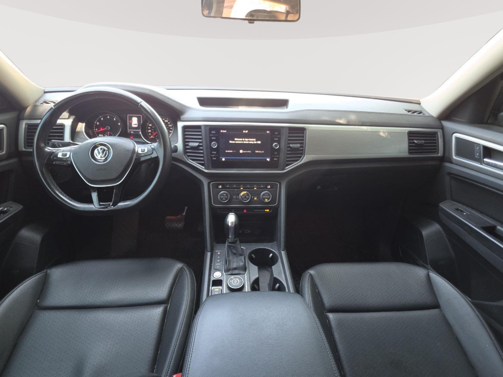Used 2019 Deep Black Pearl Volkswagen 3.6L V6 SE image 53