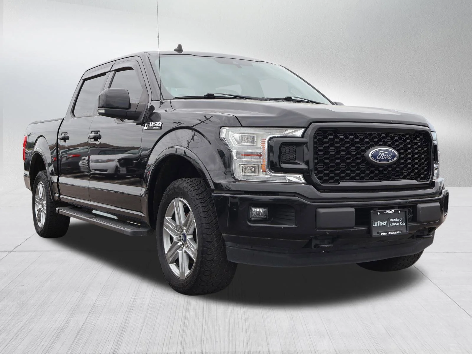 2019 Ford F-150 Lariat 4x4 SuperCrew 145 in's photo