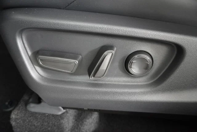 New 2026 CRYSTAL WHITE PEARL Subaru Premium image 11