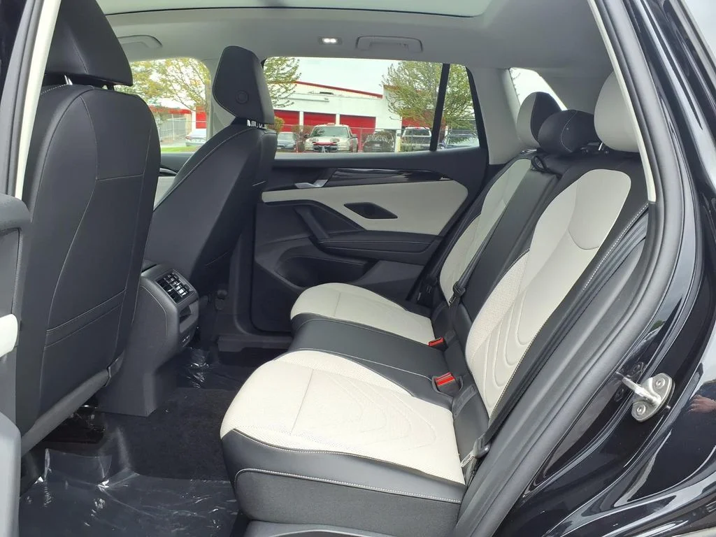 New 2026 Deep Black Pearl Volkswagen 2.0T SE image 18