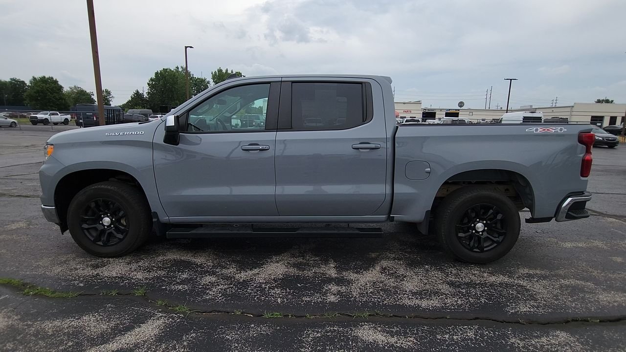 Used 2024 Slate Gray Metallic Chevrolet LT image 5