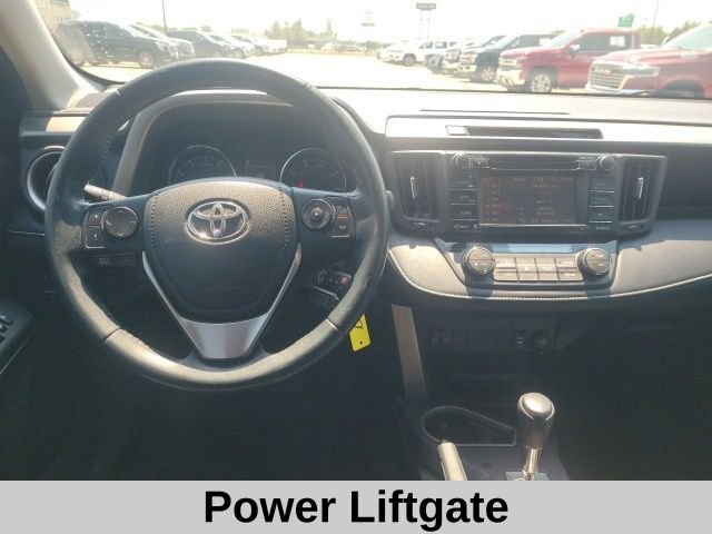 Used 2016 Magnetic Gray Metallic Toyota XLE image 5