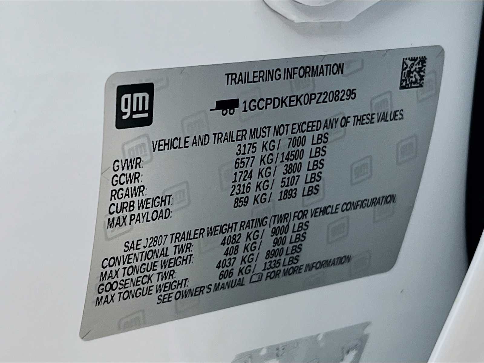 Used 2023 Summit White Chevrolet LT image 30