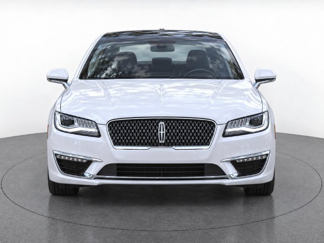 Used 2018 White Lincoln Reserve image 5