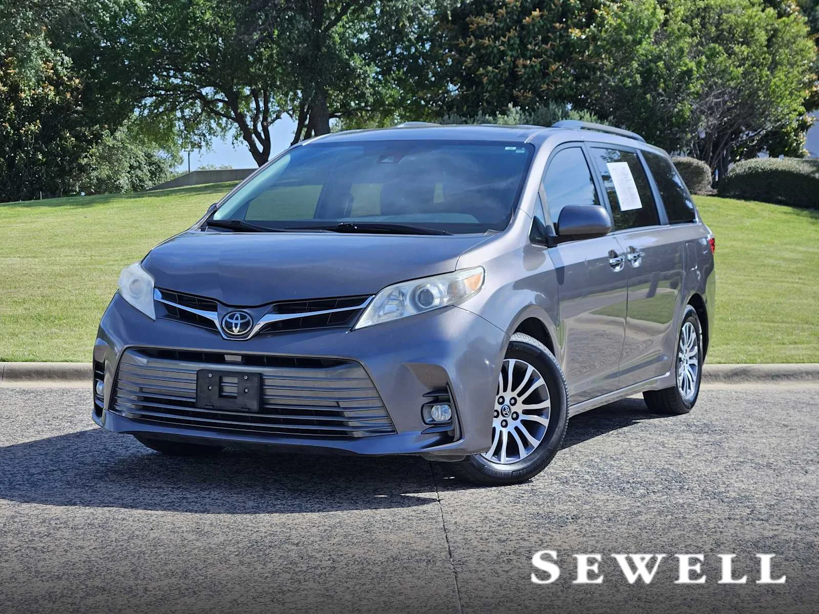 2018 Toyota Sienna XLE