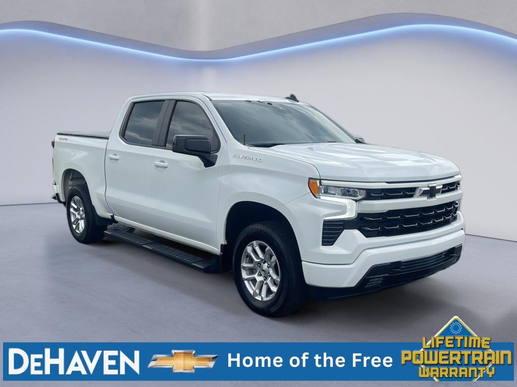 Used 2024 Summit White Chevrolet RST image 8