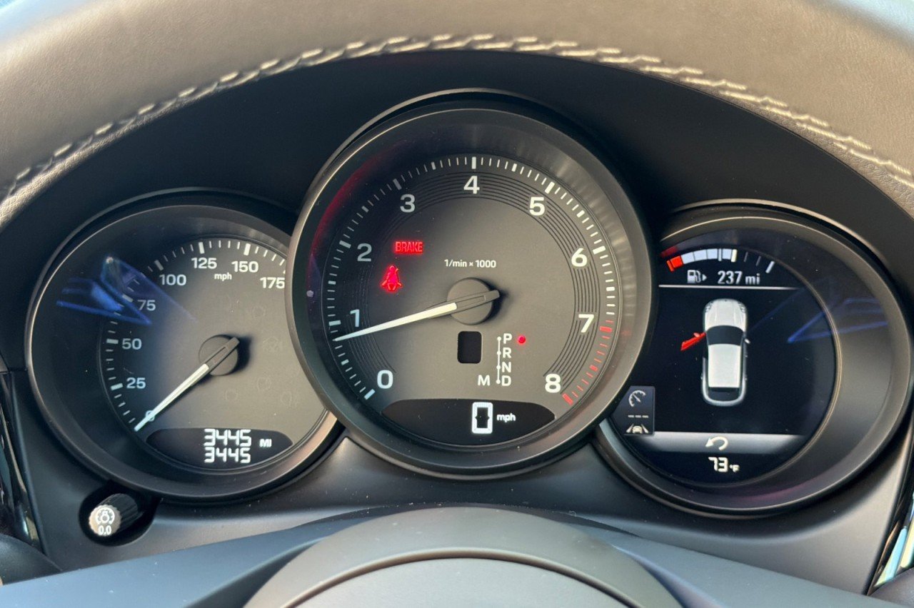 2025 Porsche Macan - Photo 23
