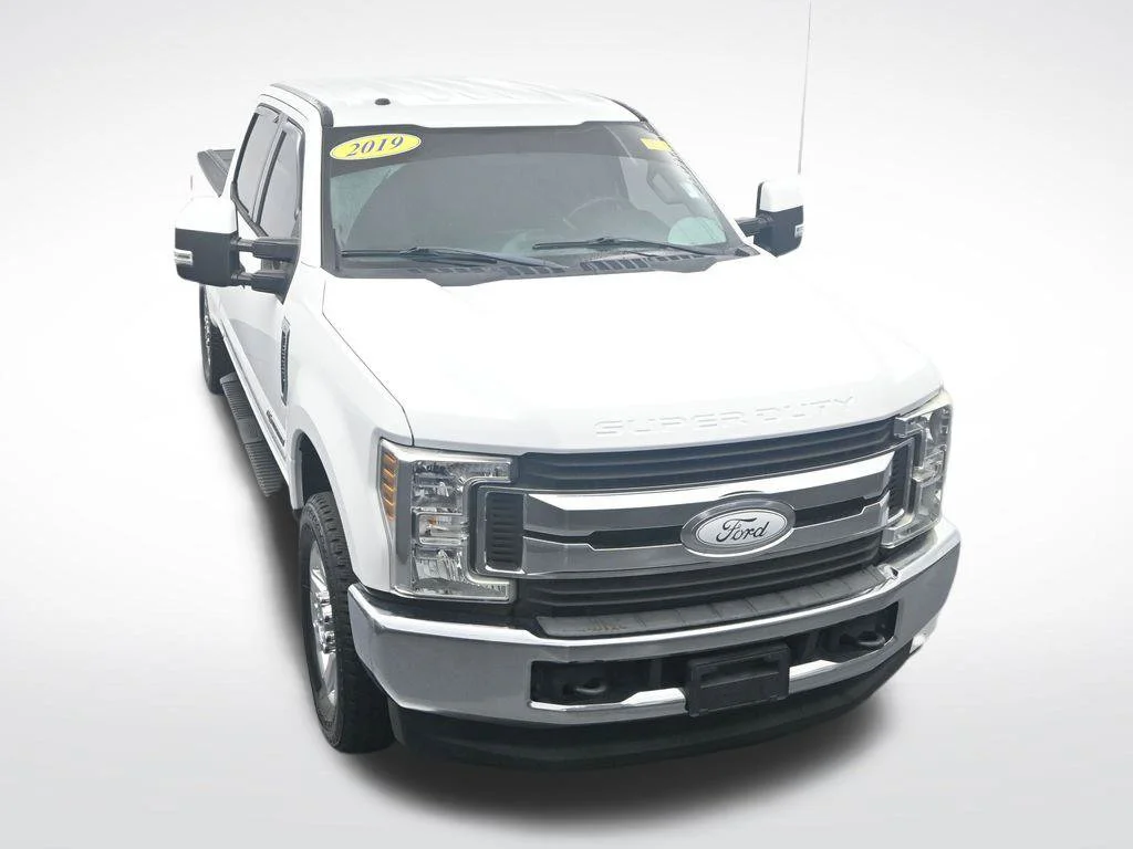 Used 2019 Oxford White Ford XLT image 38