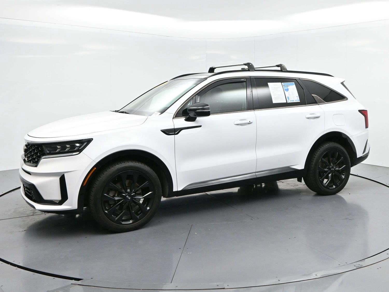 Used 2021 Glacial White Pearl Kia SX image 3