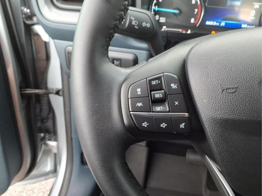 Used 2024 Silver Ford Lariat image 24
