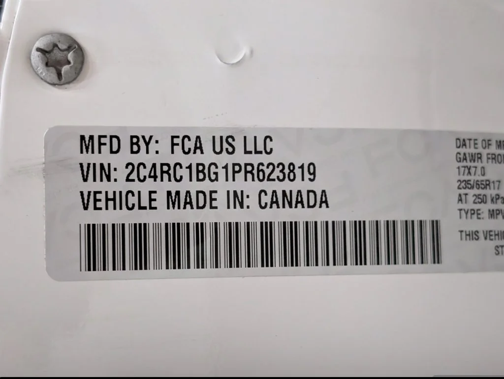 Certified Used 2023 Bright White Clearcoat Chrysler Touring L image 23