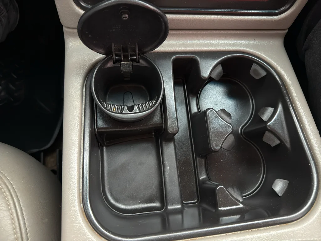 Used 2005 Maroon GMC SLT image 22