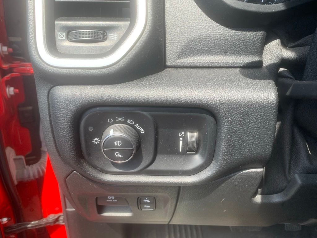 Used 2021 Red Ram Big Horn/Lone Star image 17