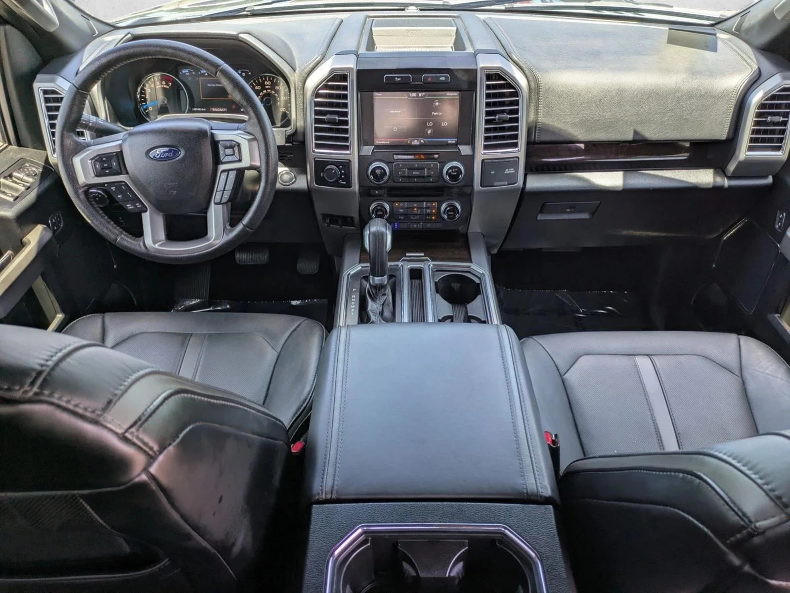 Used 2015 Magnetic Metallic Ford Platinum image 19